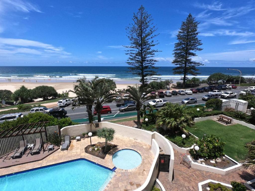 קולום ביץ' Deluxe Two Bedroom Apartment With Ocean Views מראה חיצוני תמונה